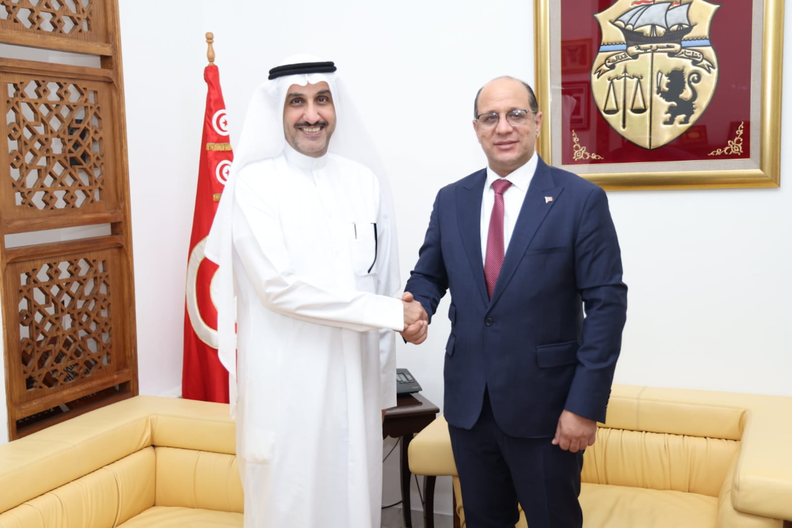 دعم التّعاون الثنائي في المجال الاجتماعي محور لقاء وزير الشؤون الاجتماعية بالمدير العام لمنظمة العمل العربية.