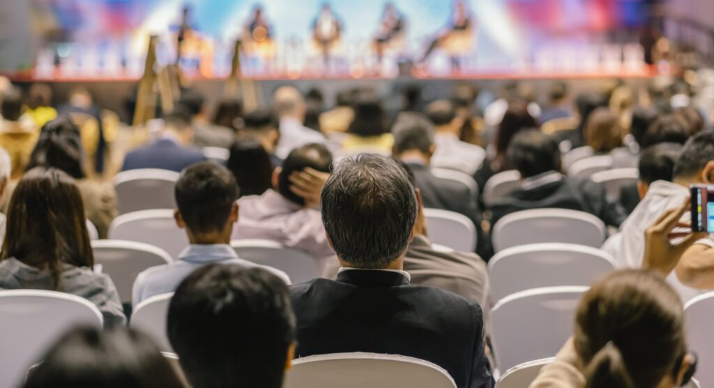 دورتين تدريبيتين حول “مهارات العمل النقابي والحوار الاجتماعي”