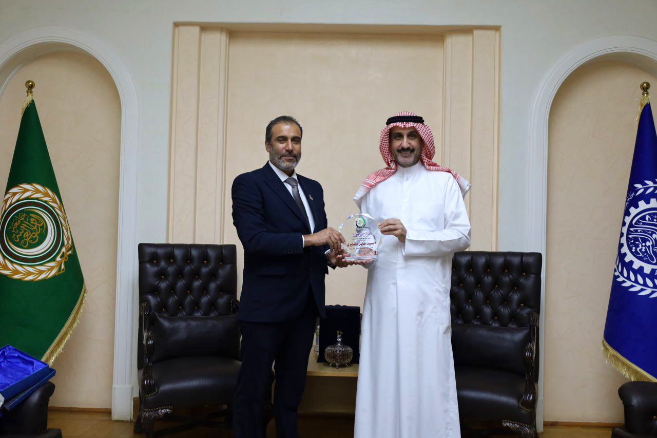 "المطيري" يستقبل "الأحمد" ويبحثان معاً التعاون الثنائي لدعم عمال سورية