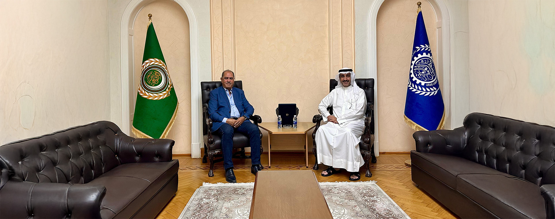 "المطيري" يستقبل "قادري" في مقر منظمة العمل العربية بالقاهرة