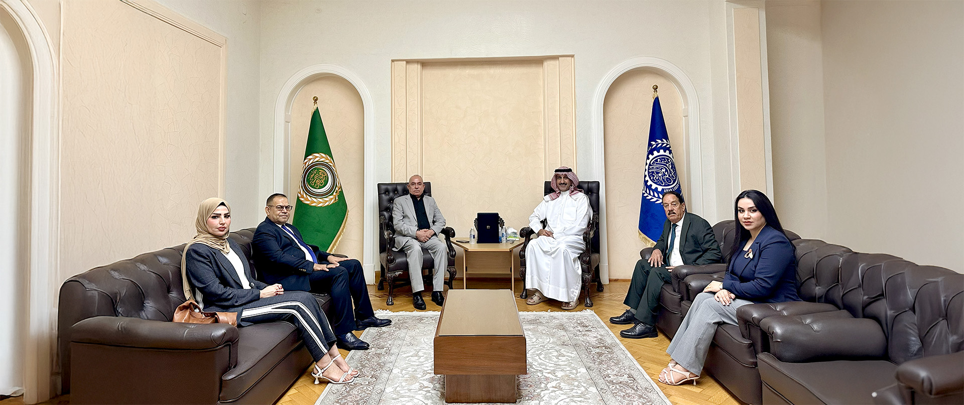 "المطيري" يستقبل رئيس الاتحاد العام لنقابات العمال في العراق في مقر منظمة العمل العربية