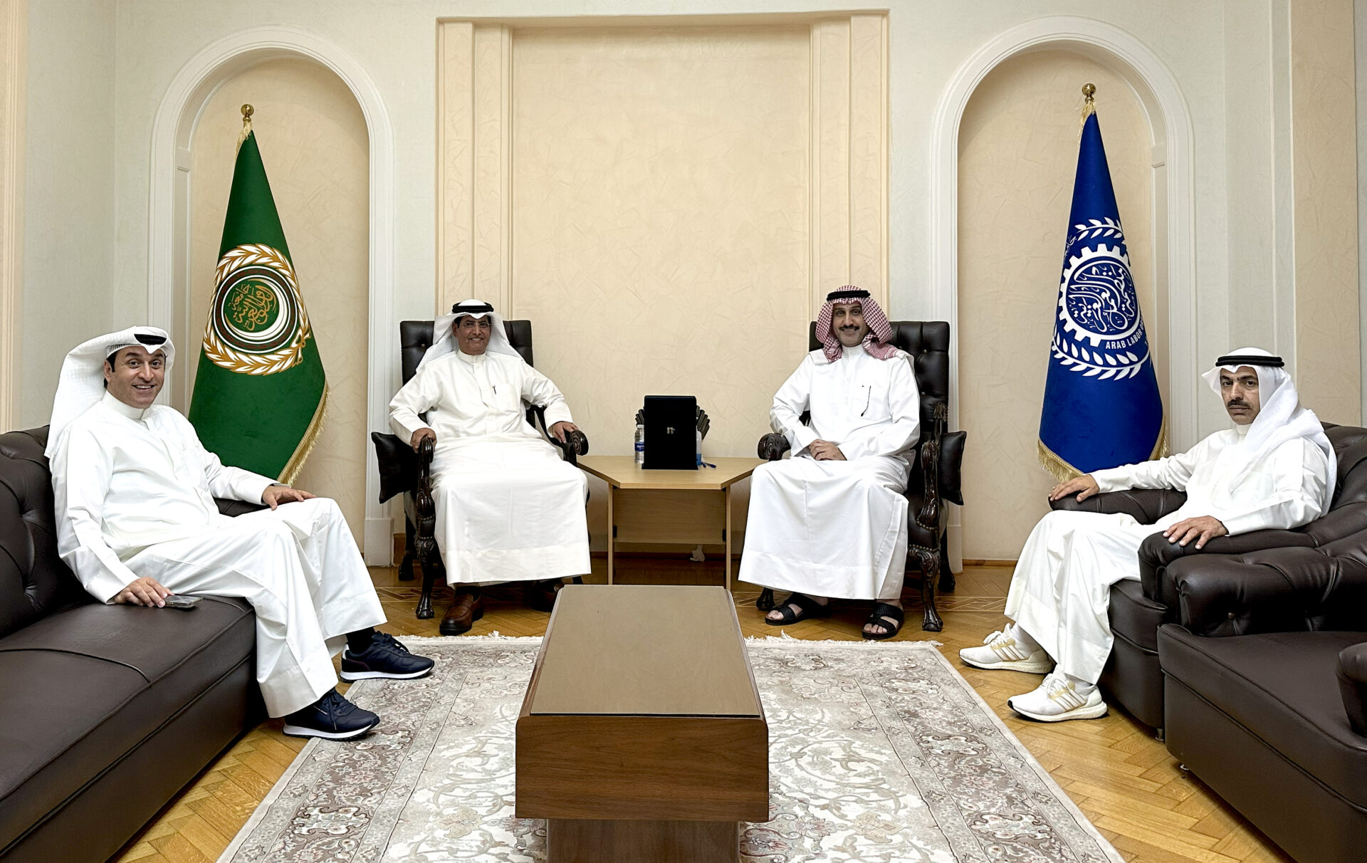 رئيس الاتحاد العام لعمال الكويت يزور مقر منظمة العمل العربية بالقاهرة
