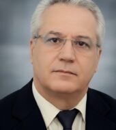 ‏الاستاذ مصطفى خليفة