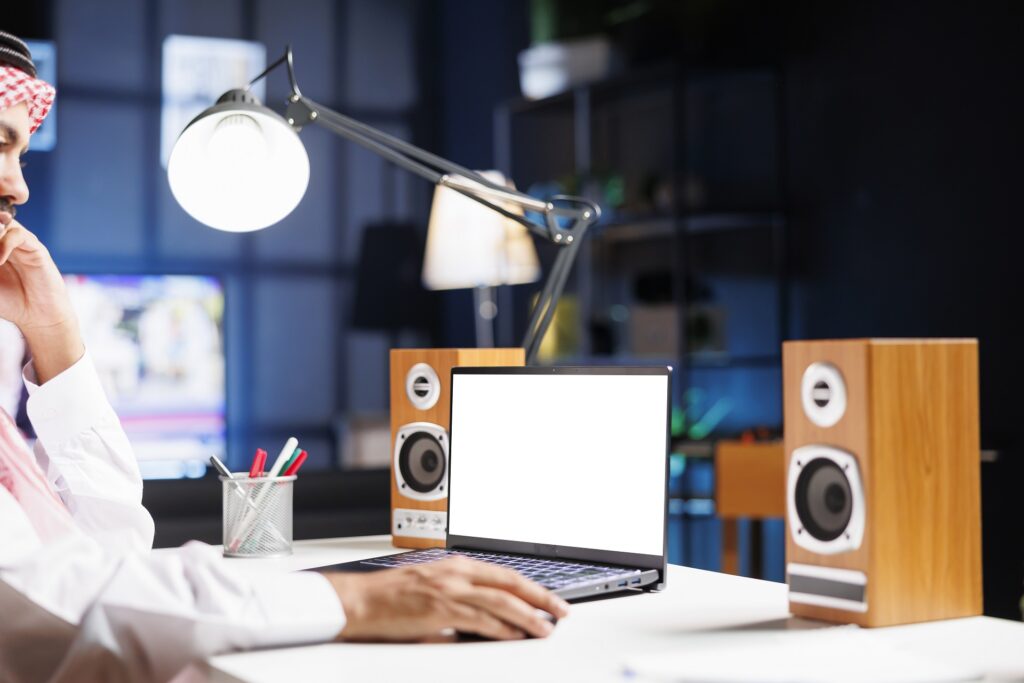 الندوة القومية حول دور الإعلام فى خدمة قضايا العمل والتنمية الشاملة